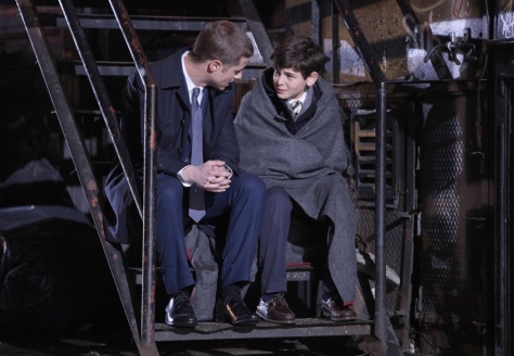 gotham_james-gordon-and-young-bruce-wayne